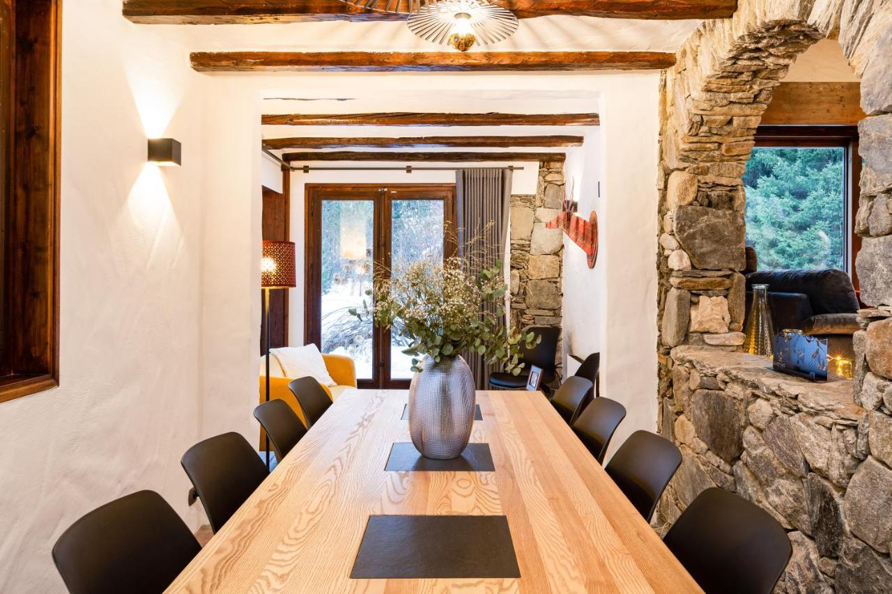 Chalet Les Praz - 280Sqm - Sauna Cinema Fitness - 5 Bedrooms In Heart Of Les Praz - By Cozee Rentals شامونكس المظهر الخارجي الصورة