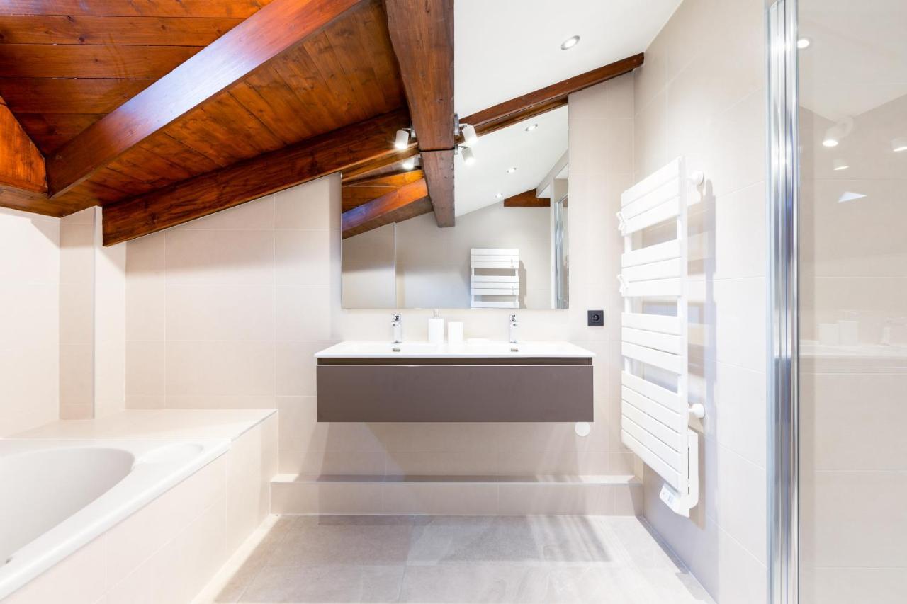 Chalet Les Praz - 280Sqm - Sauna Cinema Fitness - 5 Bedrooms In Heart Of Les Praz - By Cozee Rentals شامونكس المظهر الخارجي الصورة