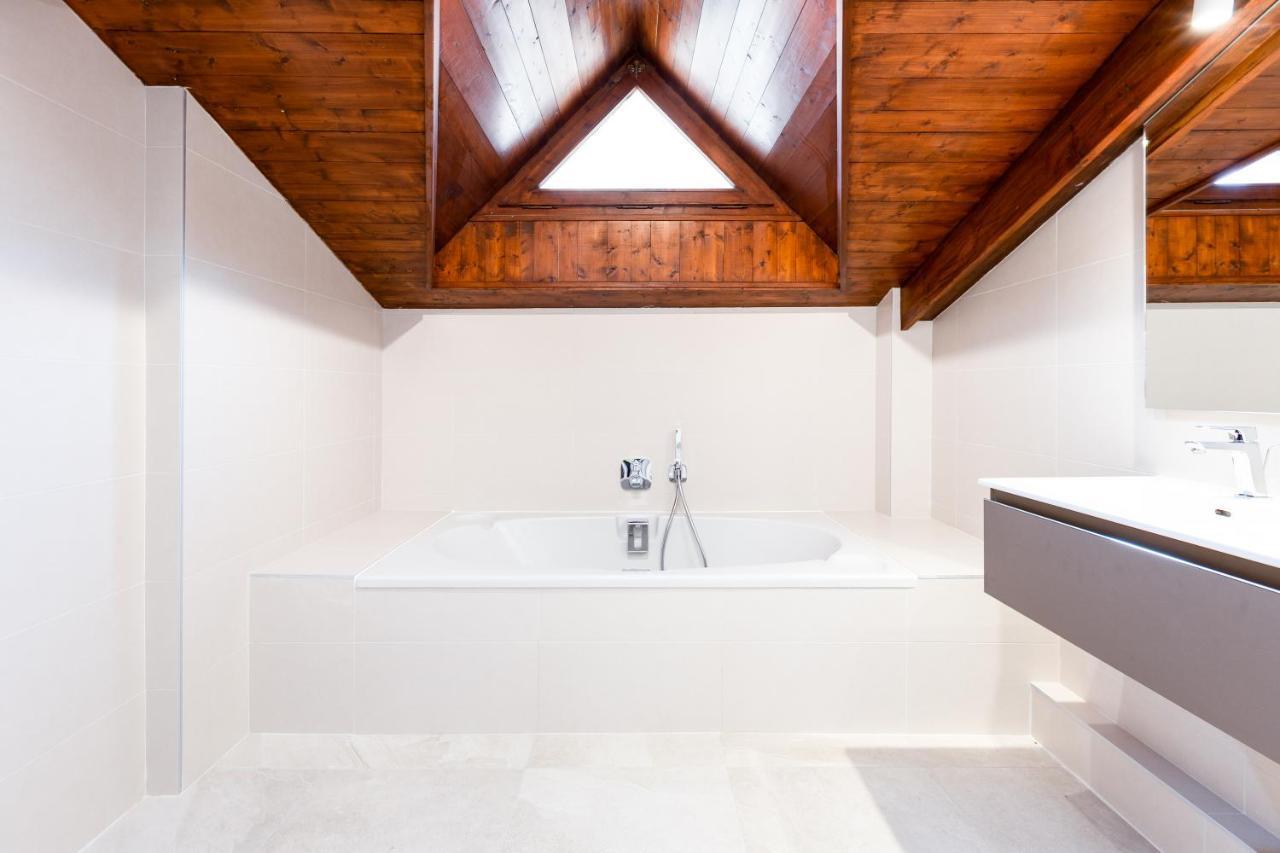 Chalet Les Praz - 280Sqm - Sauna Cinema Fitness - 5 Bedrooms In Heart Of Les Praz - By Cozee Rentals شامونكس المظهر الخارجي الصورة